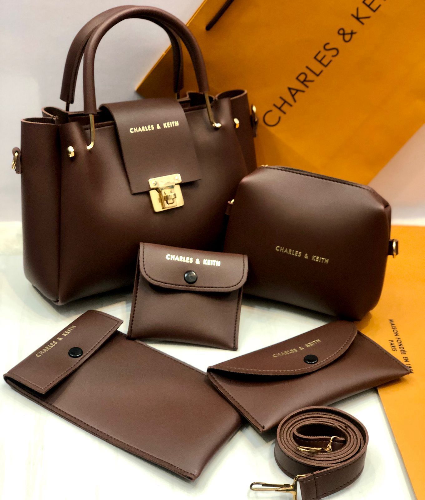 Charles And Kieth 5 Pcs Set Ladies Hand Bag