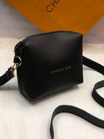 Charles And Kieth 5 Pcs Set Ladies Hand Bag